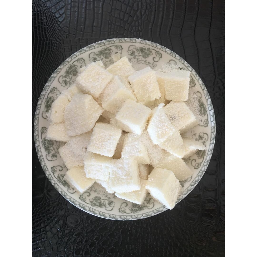 完胜85度C牛奶椰丝小方