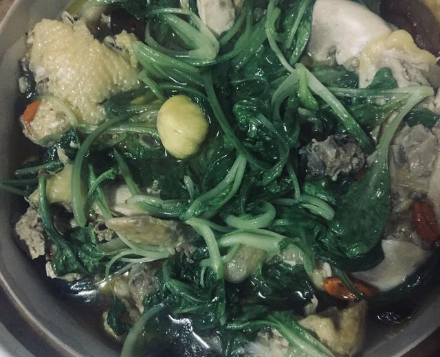 板栗炖鸡的做法