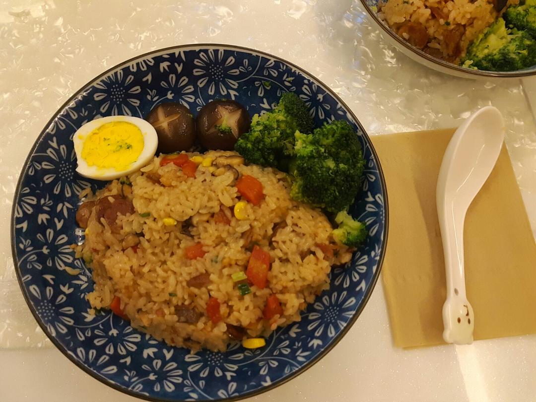 电饭锅版香菇腊肠饭