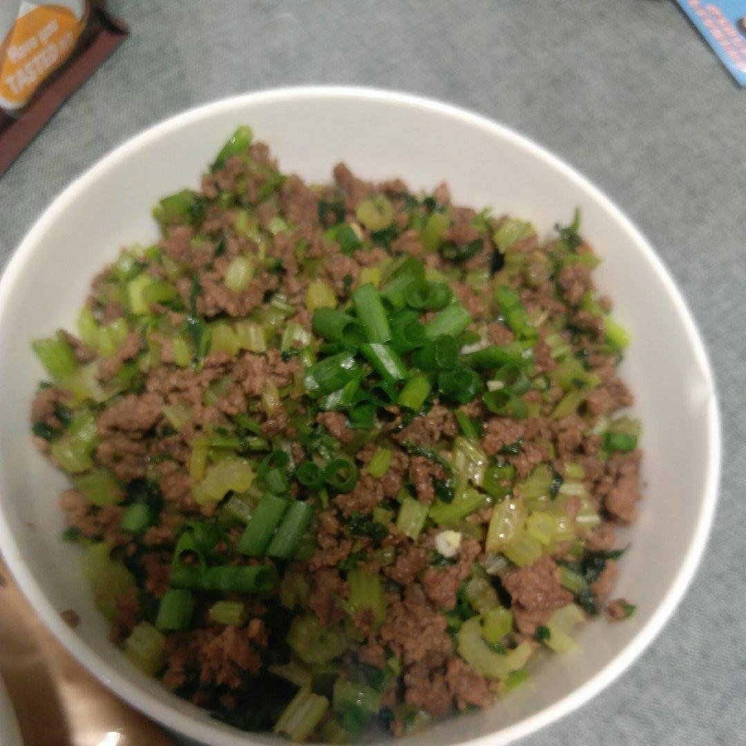 芹菜牛肉末「下饭神器」