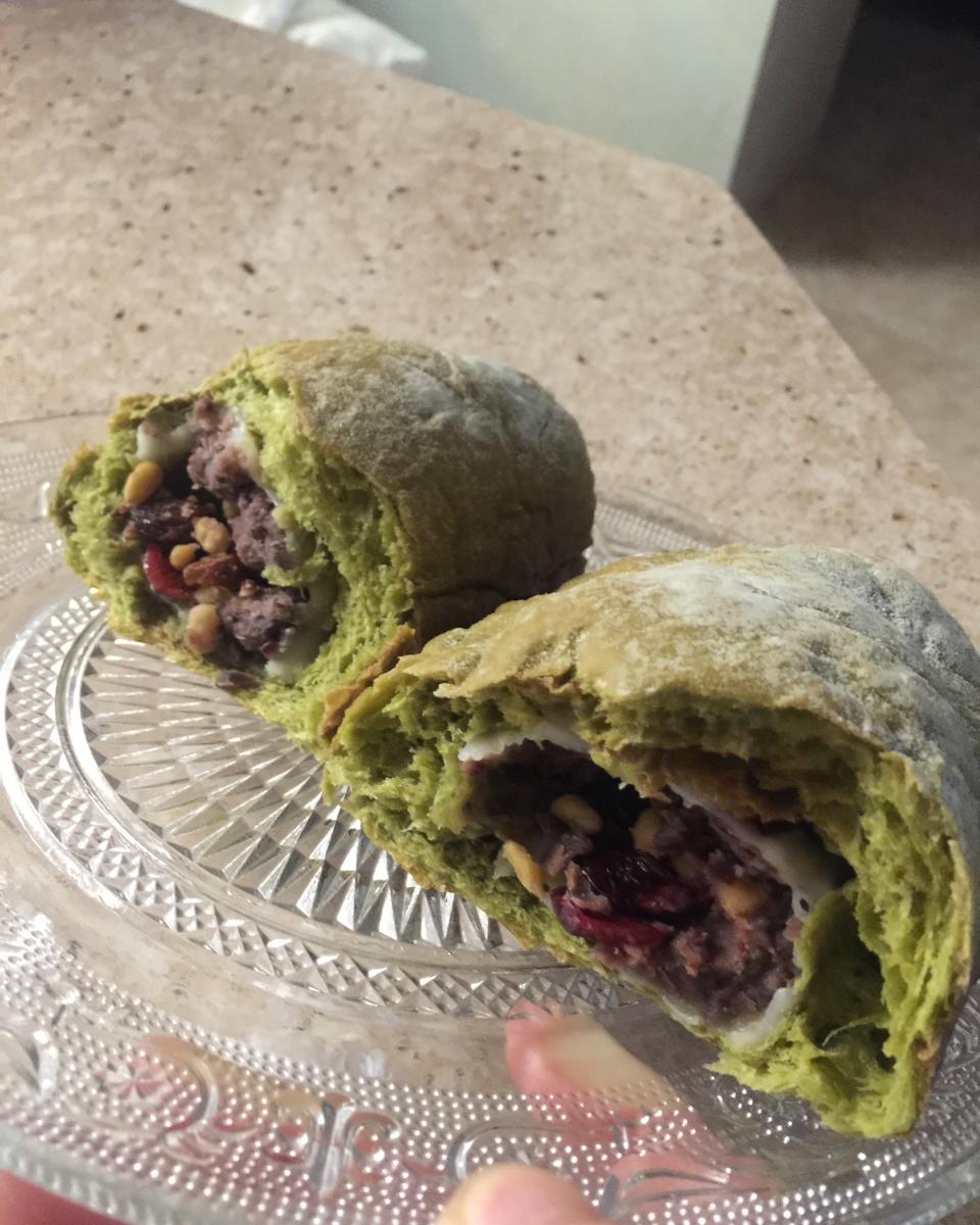 比原麦山丘还好吃的【抹茶麻薯古早味面包】肉松红豆沙