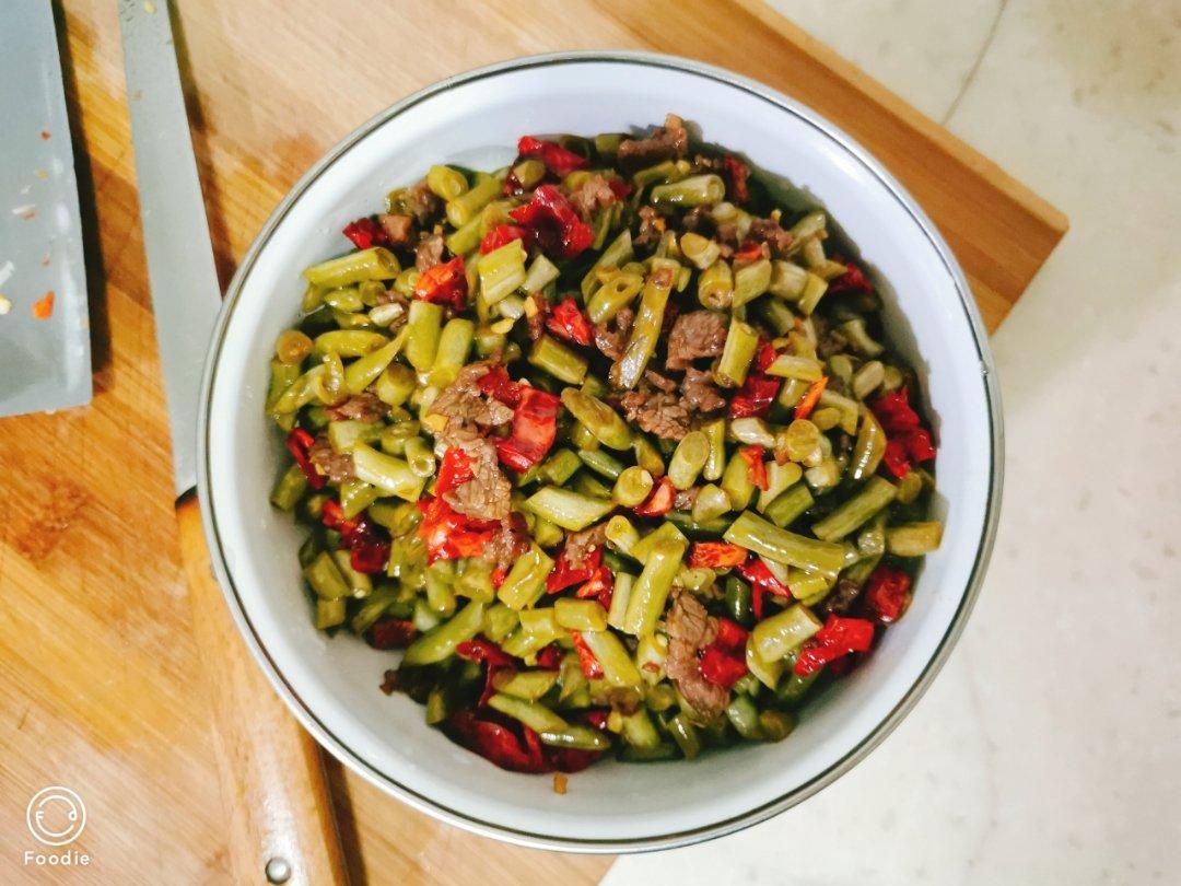 酸豆角炒肉沫