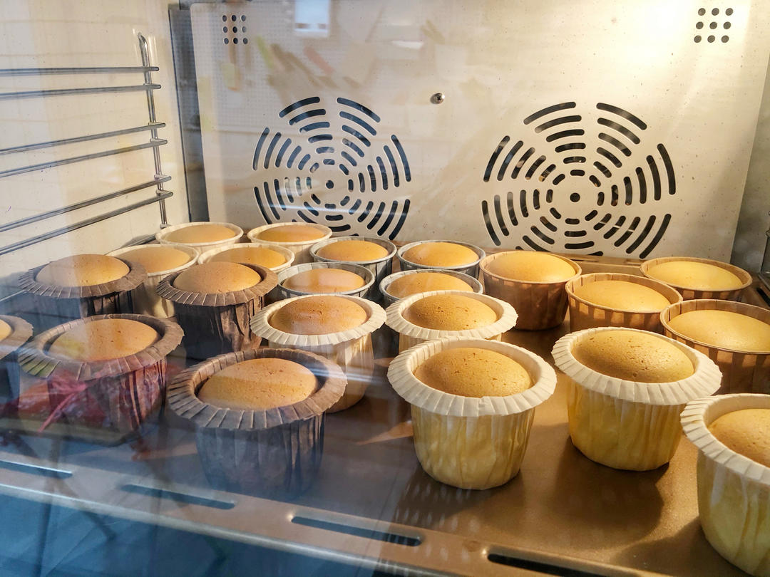炼乳纸杯蛋糕