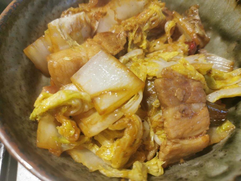 很香的白菜炖五花肉