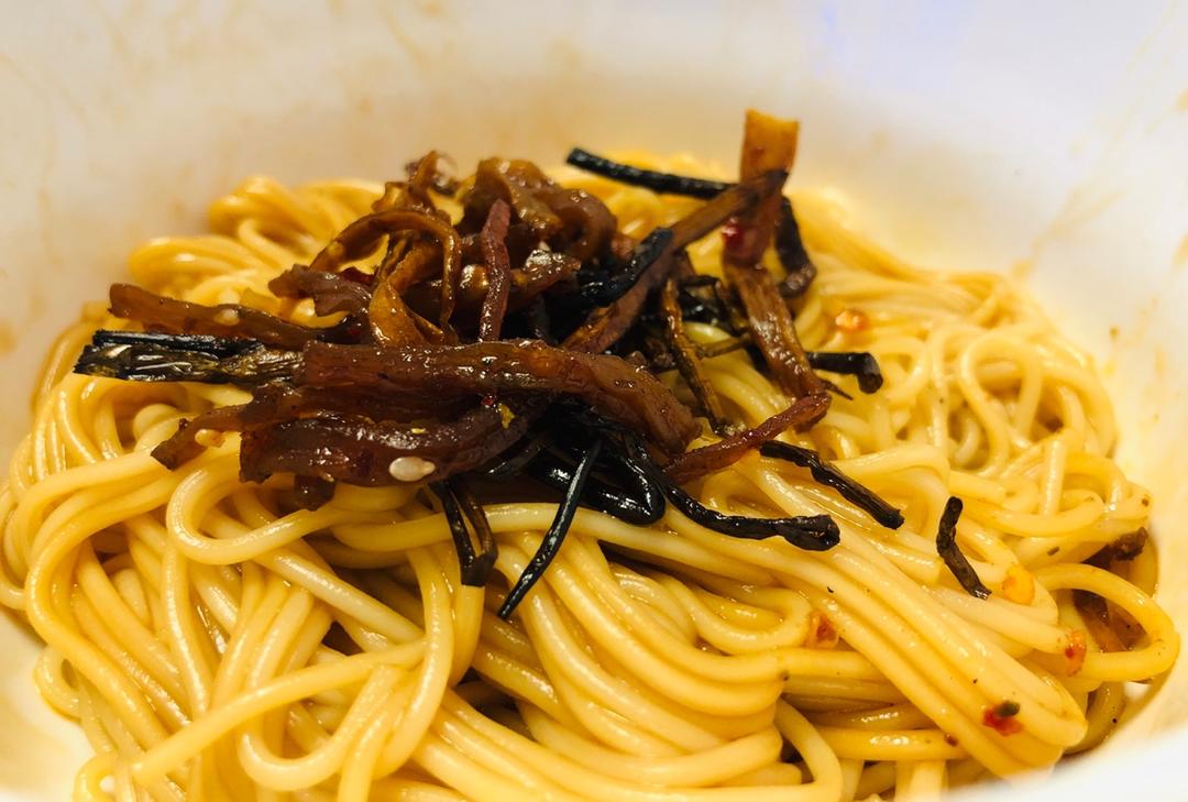 10分钟搞定的一碗葱油拌面