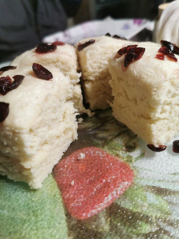 求乐的老妪做的白面红枣发糕老爸拿手面食之一