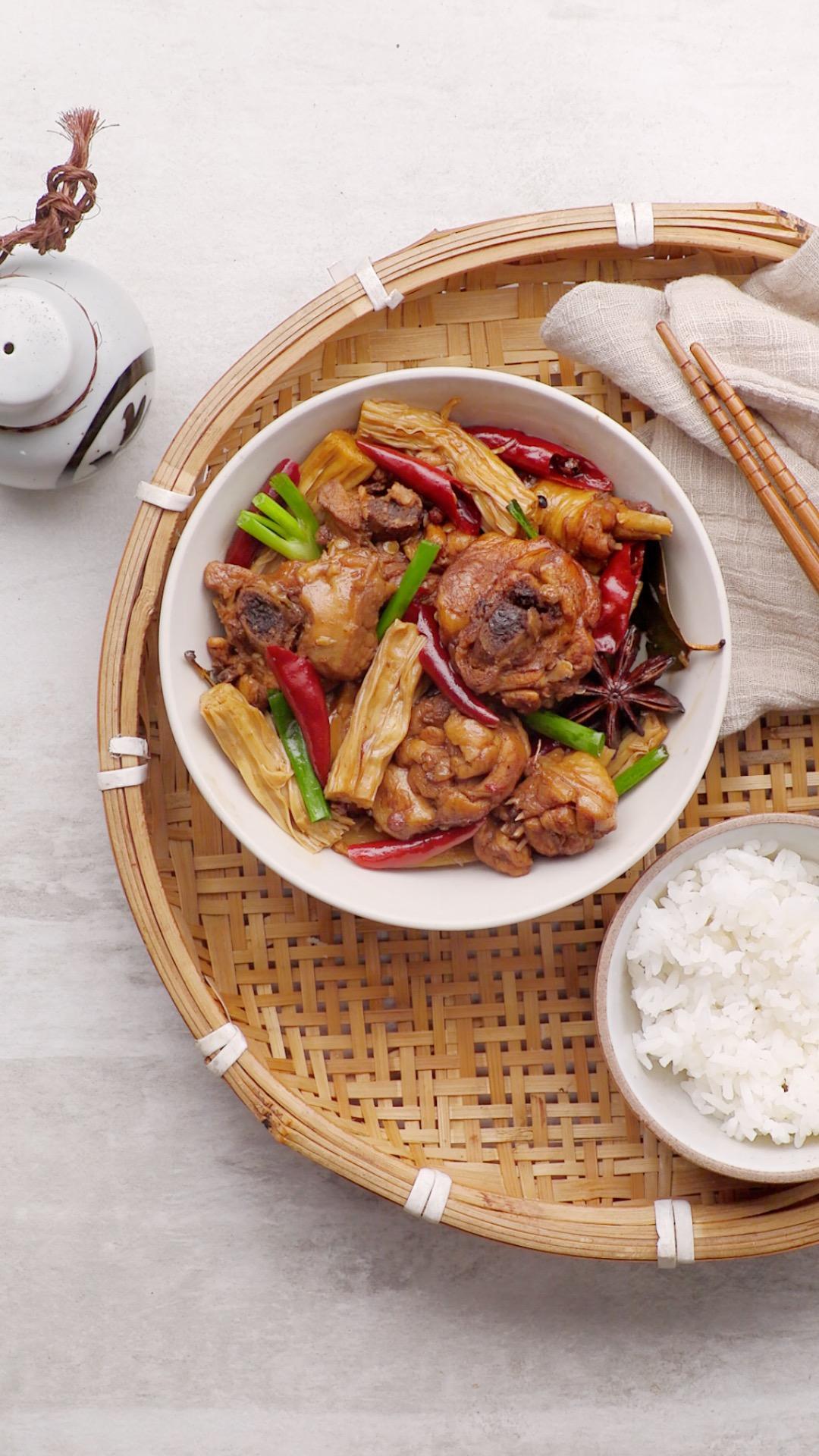 腐竹烧鸡的做法