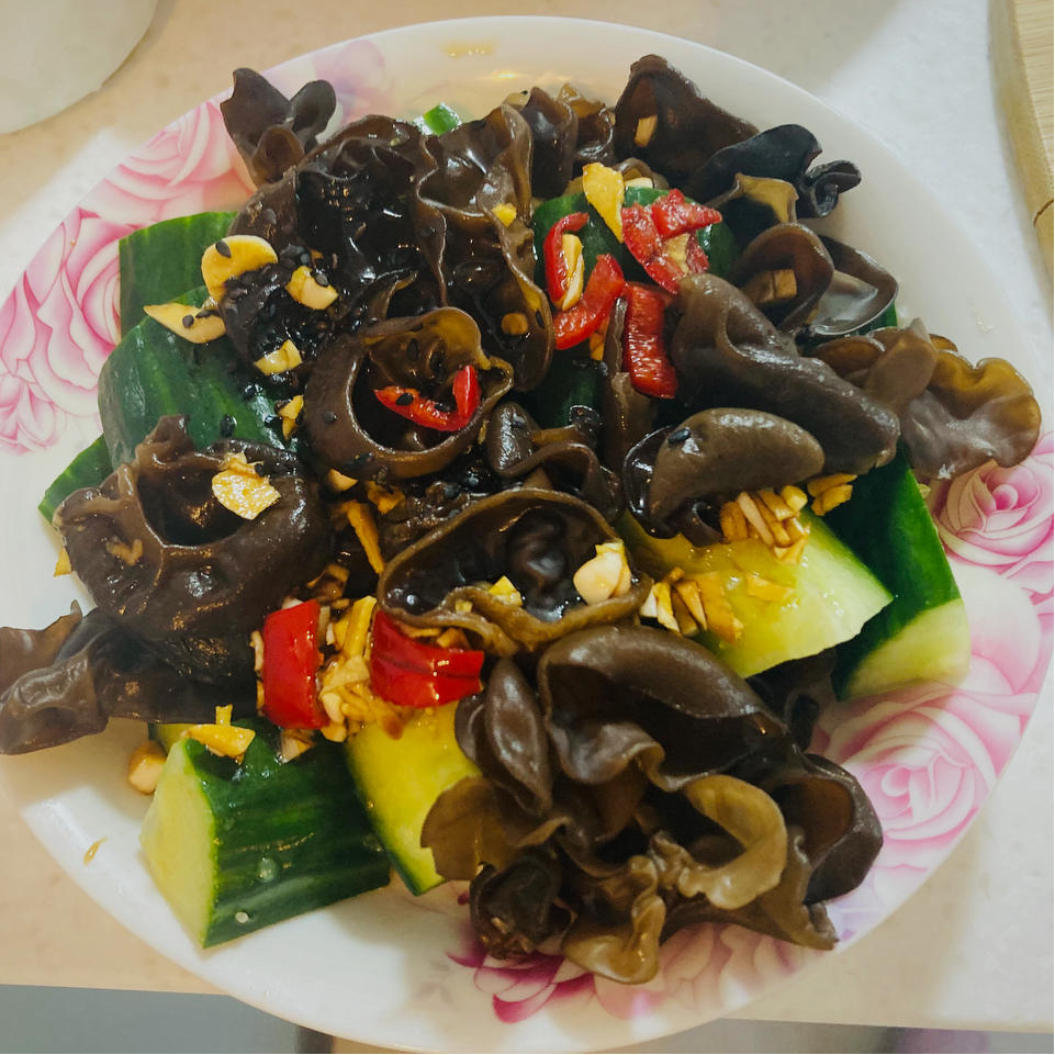 凉拌黄瓜黑木耳
