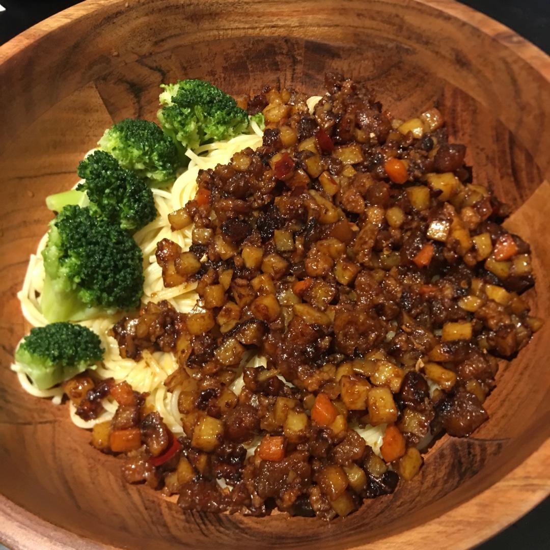 【英国记录】炸酱面