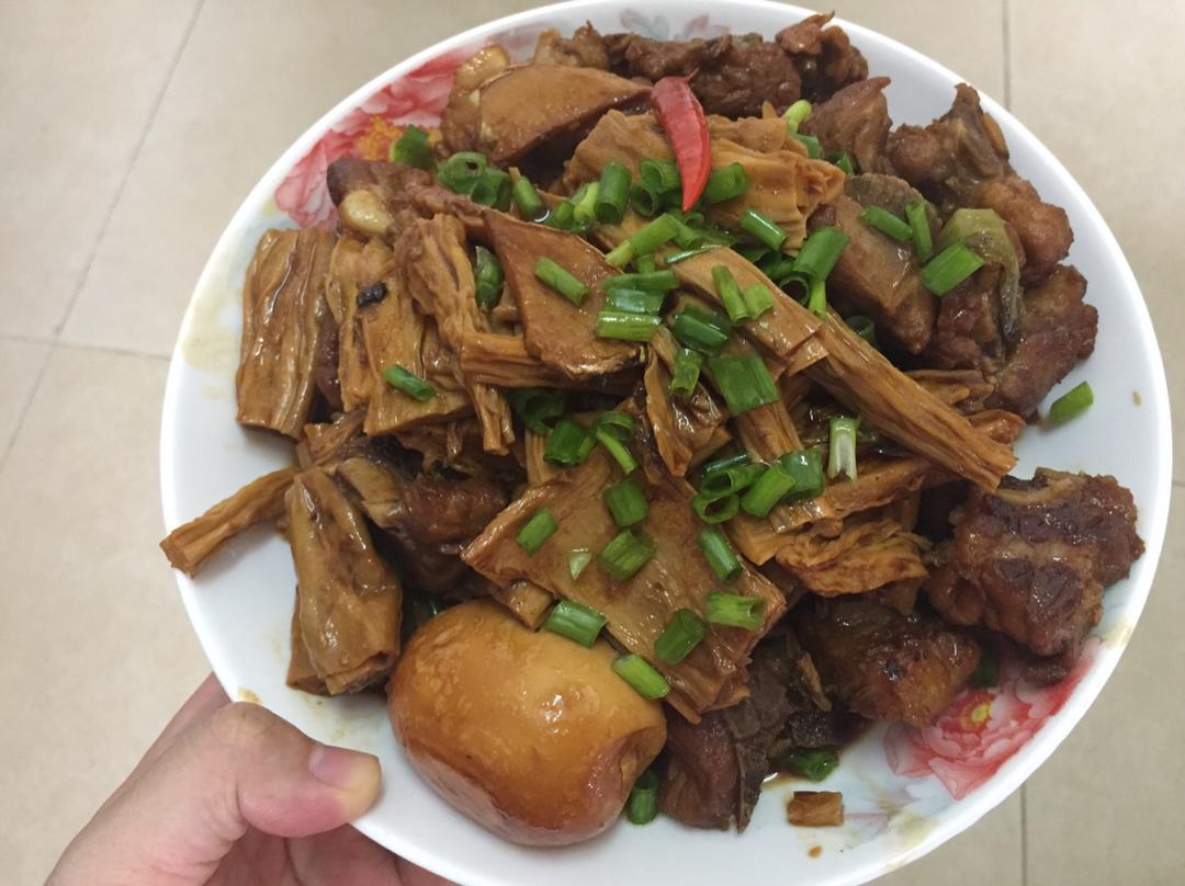 超级下饭的腐竹炖肉！