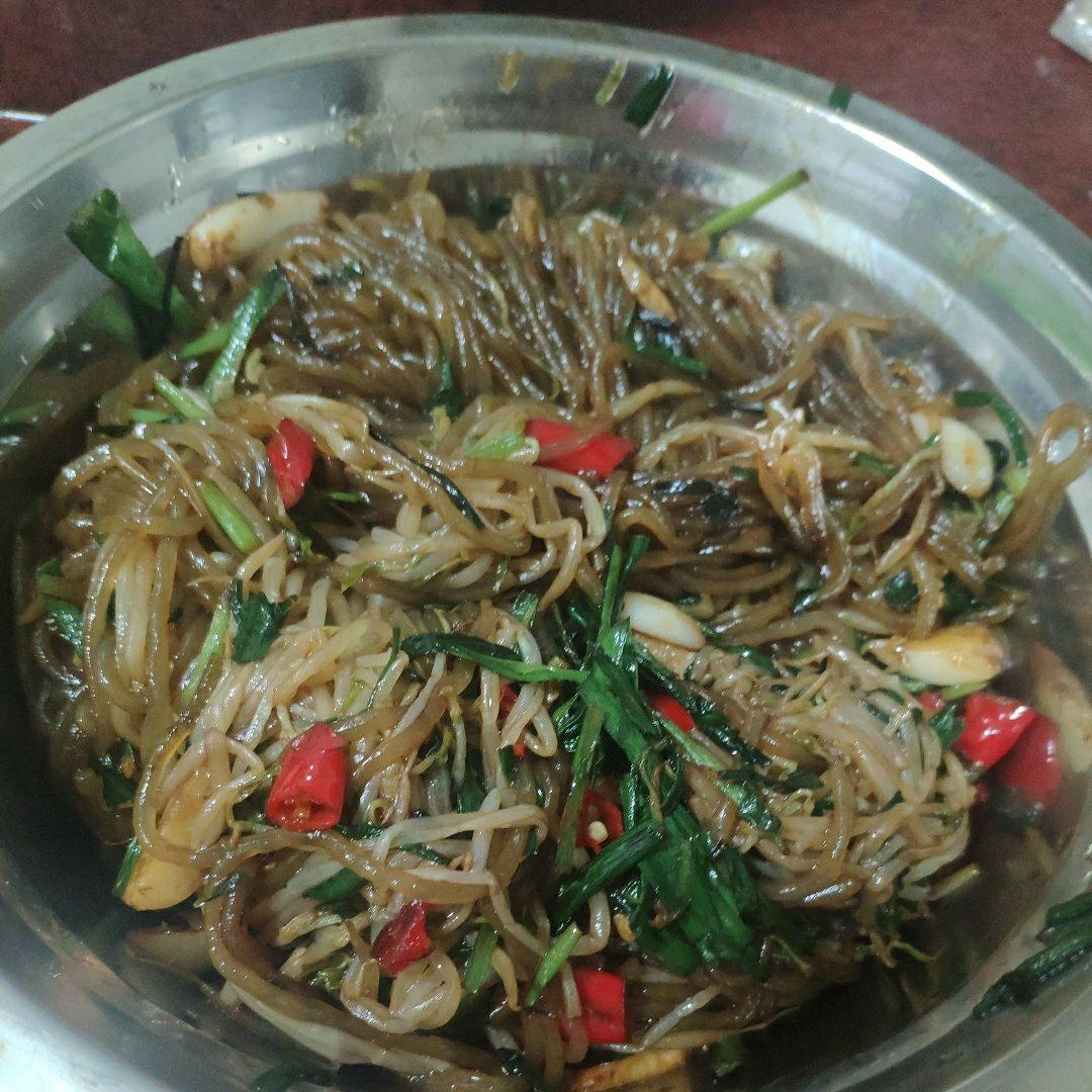 绿豆芽韭菜炒粉条