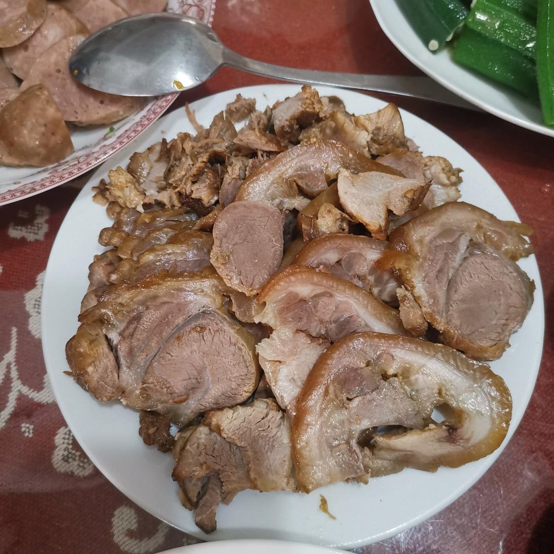 酱肘子（后去骨法）