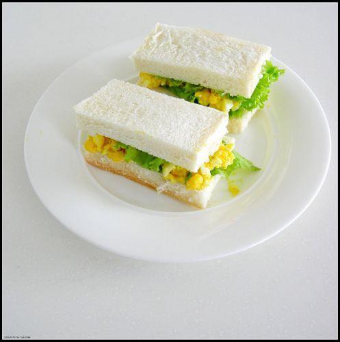 生菜碎蛋三明治