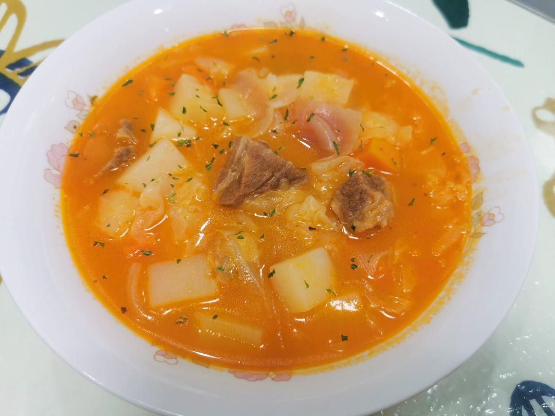 一份适合夏天喝的酸酸的罗宋汤，超级正宗的做法