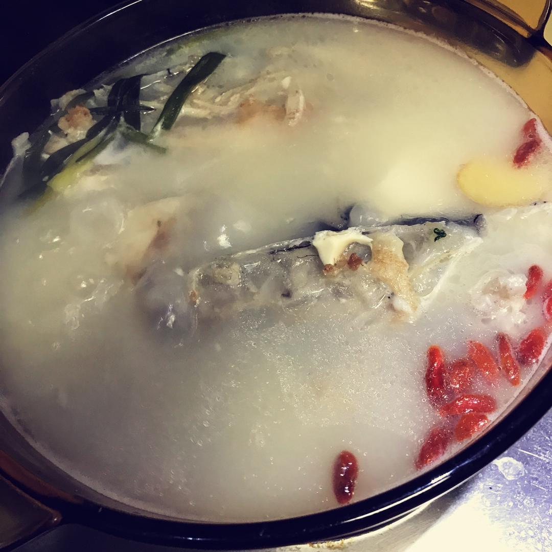 鱼头豆腐汤