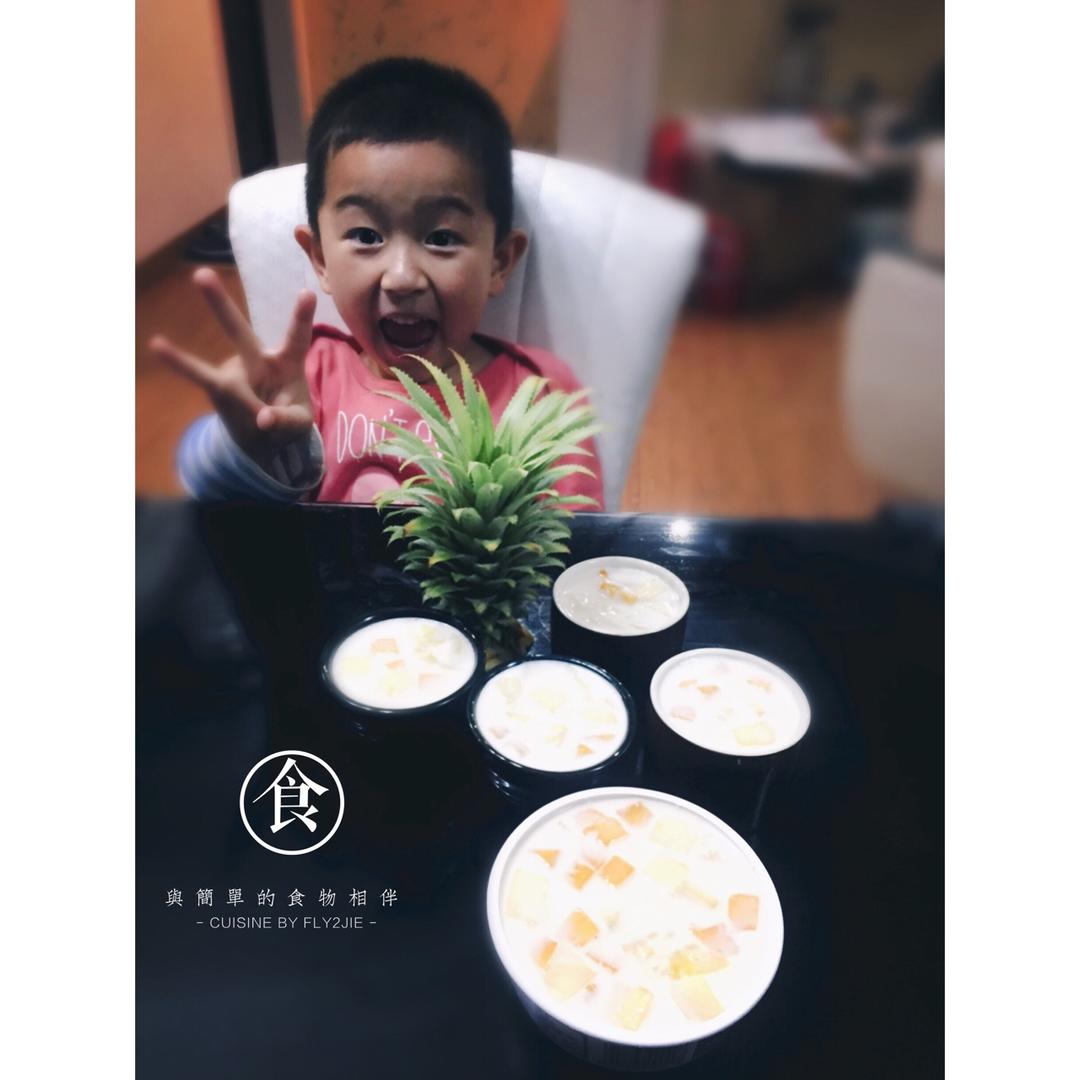 粒粒芒果椰汁冻糕