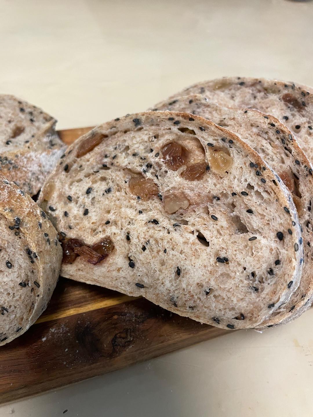 全麦坚果蔓越莓欧包~隔夜发酵