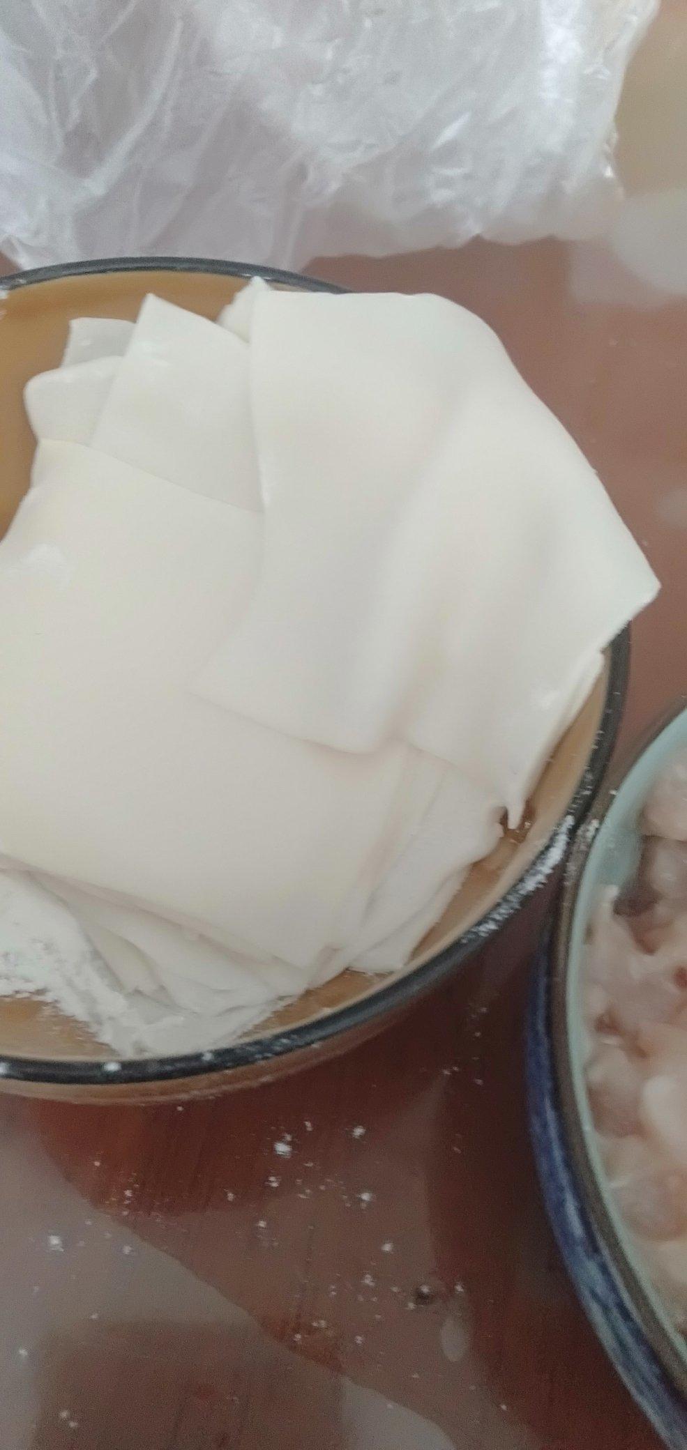 上海菜肉香菇大馄饨