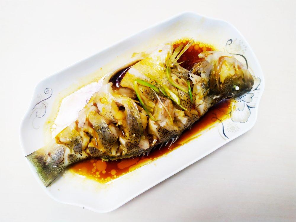 ㊙️年味‼️家宴必备清蒸鲈鱼‼️蒸蒸日上