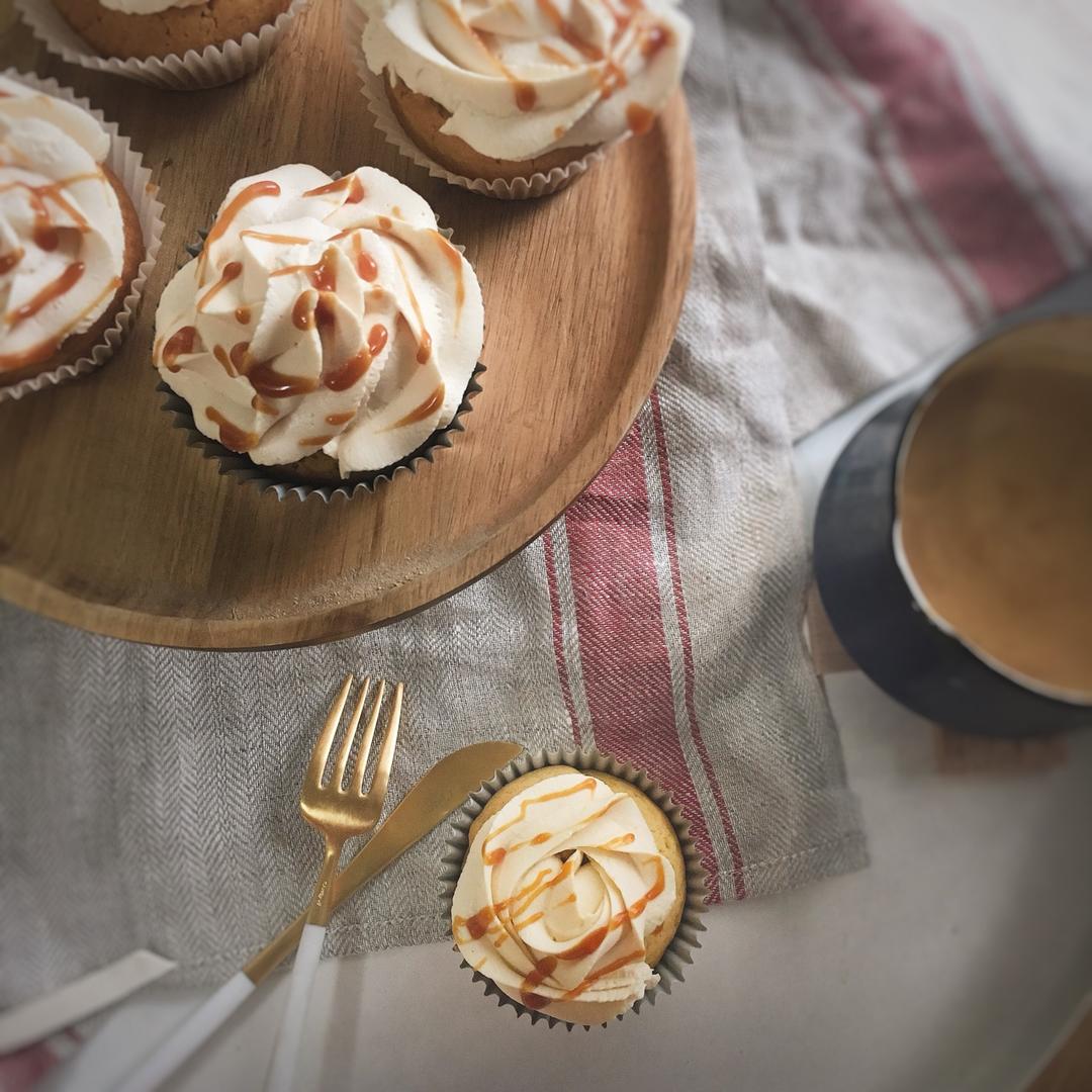 焦糖奶酪 cupcake 杯子蛋糕 （视频菜谱）