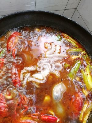 网红菜   龙虾墨鱼海鲜汇的做法 步骤4