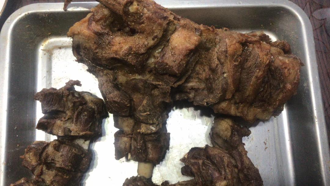 孜然蒜香烤羊腿