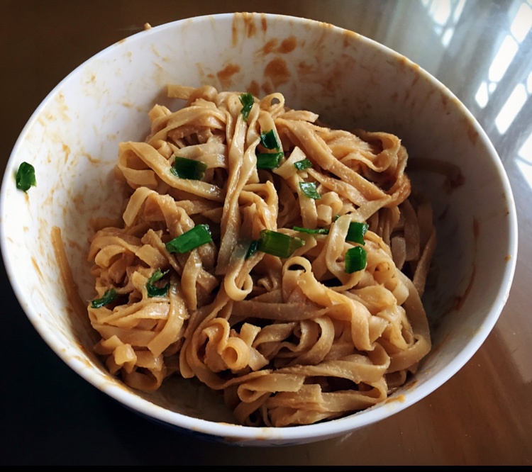 葱油花生酱拌面