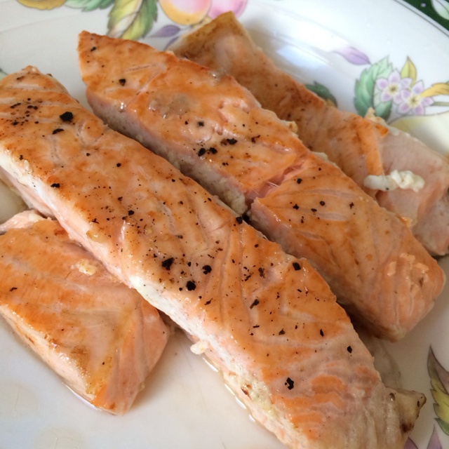 无油香煎三文鱼