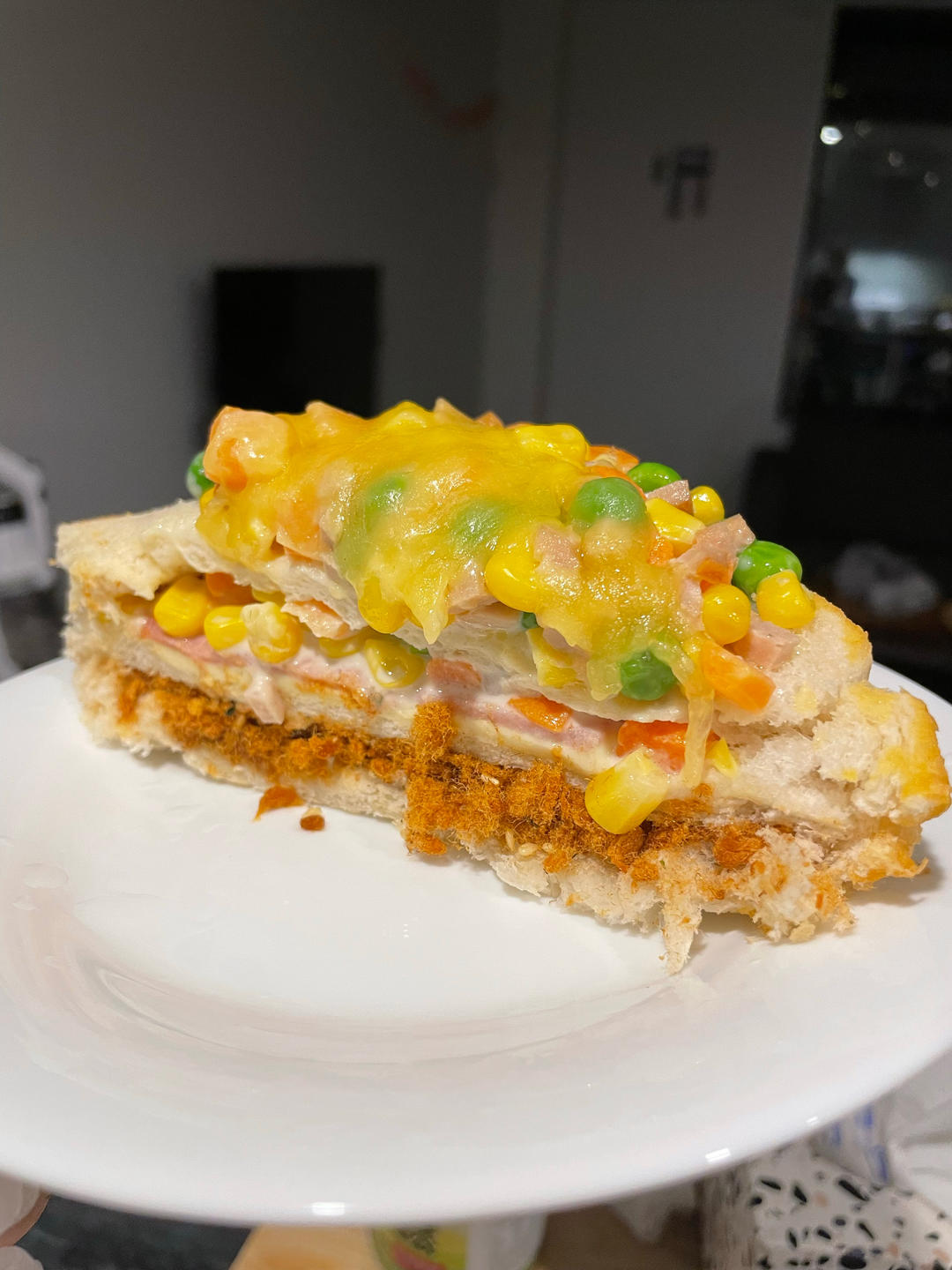 好利来同款|巨无霸芝士玉米肉松三明治🥪