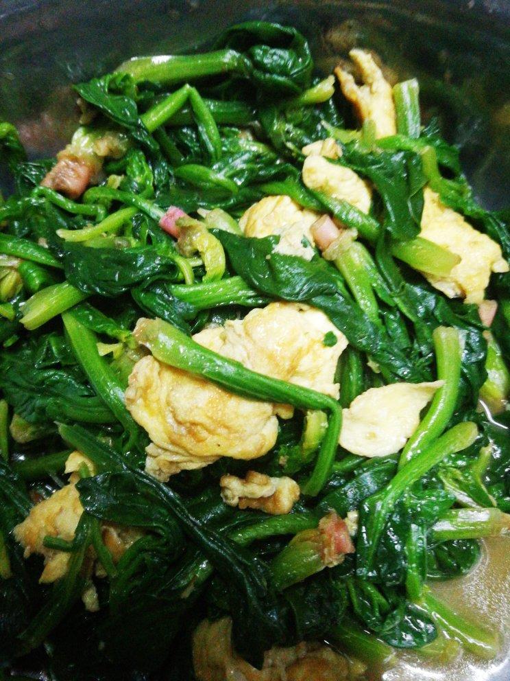 菠菜炒鸡蛋