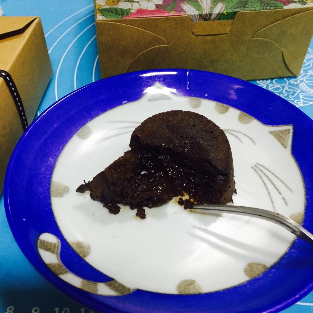 巧克力熔岩蛋糕(全图文超简单)