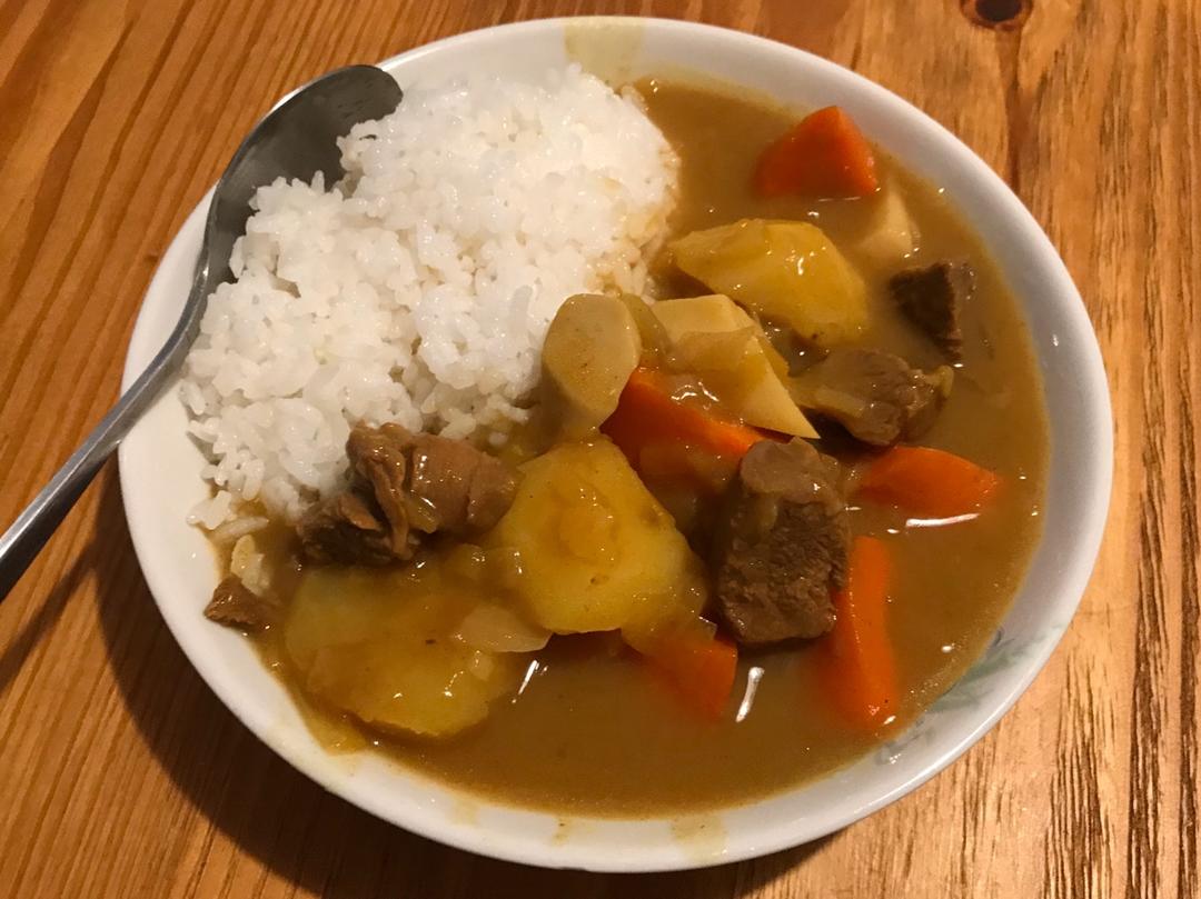 日式咖喱牛肉饭
