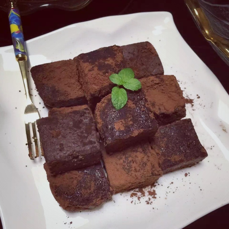 入口即惊艳---松露布朗尼蛋糕