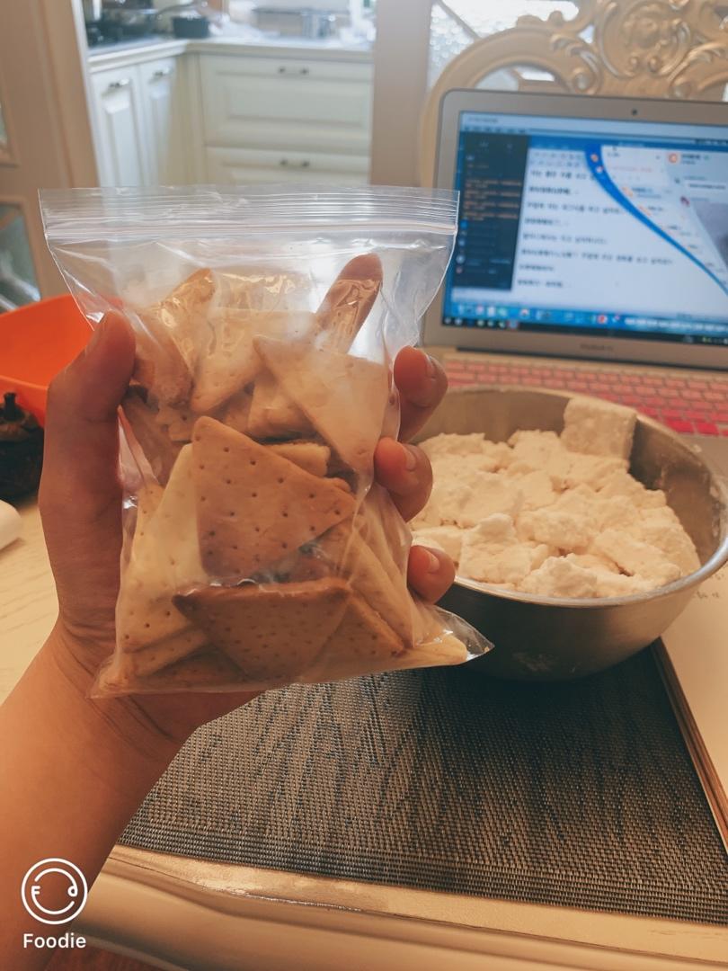 自制雪花酥小奇福饼干