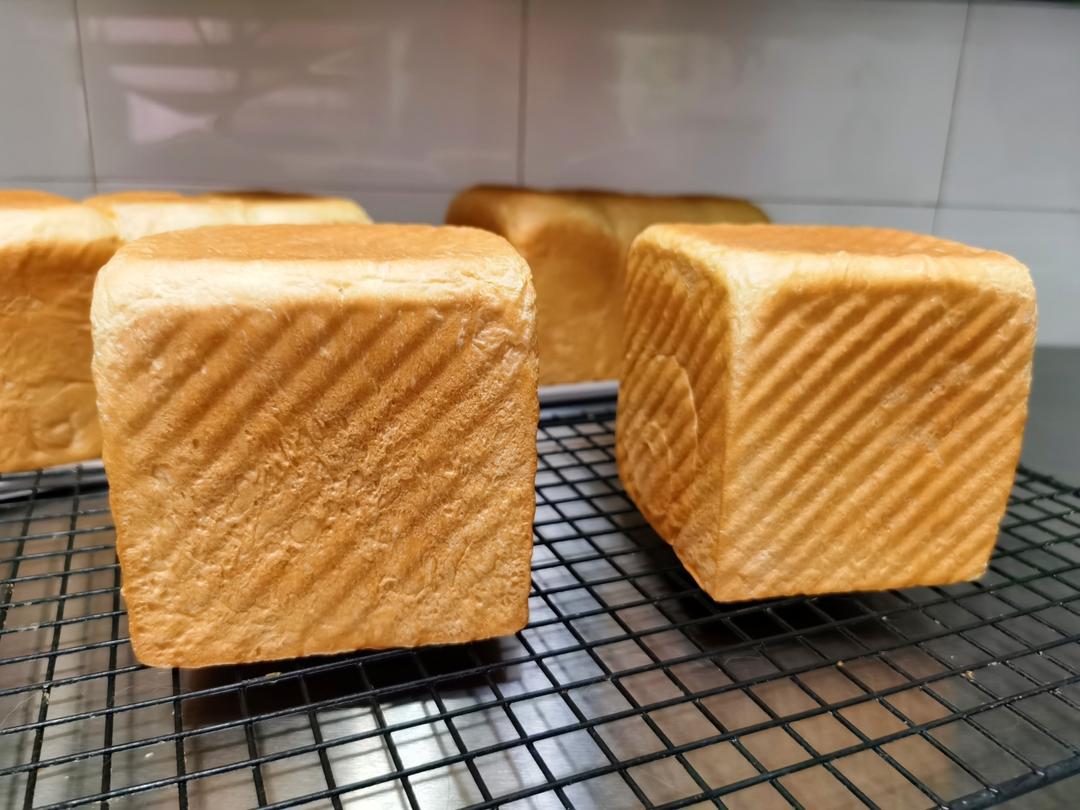 简单易做！水立方牛奶吐司！