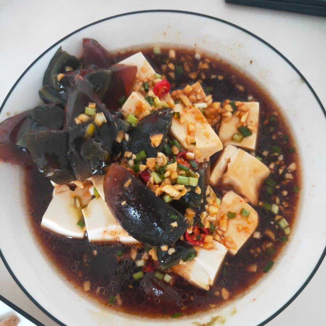 皮蛋豆腐