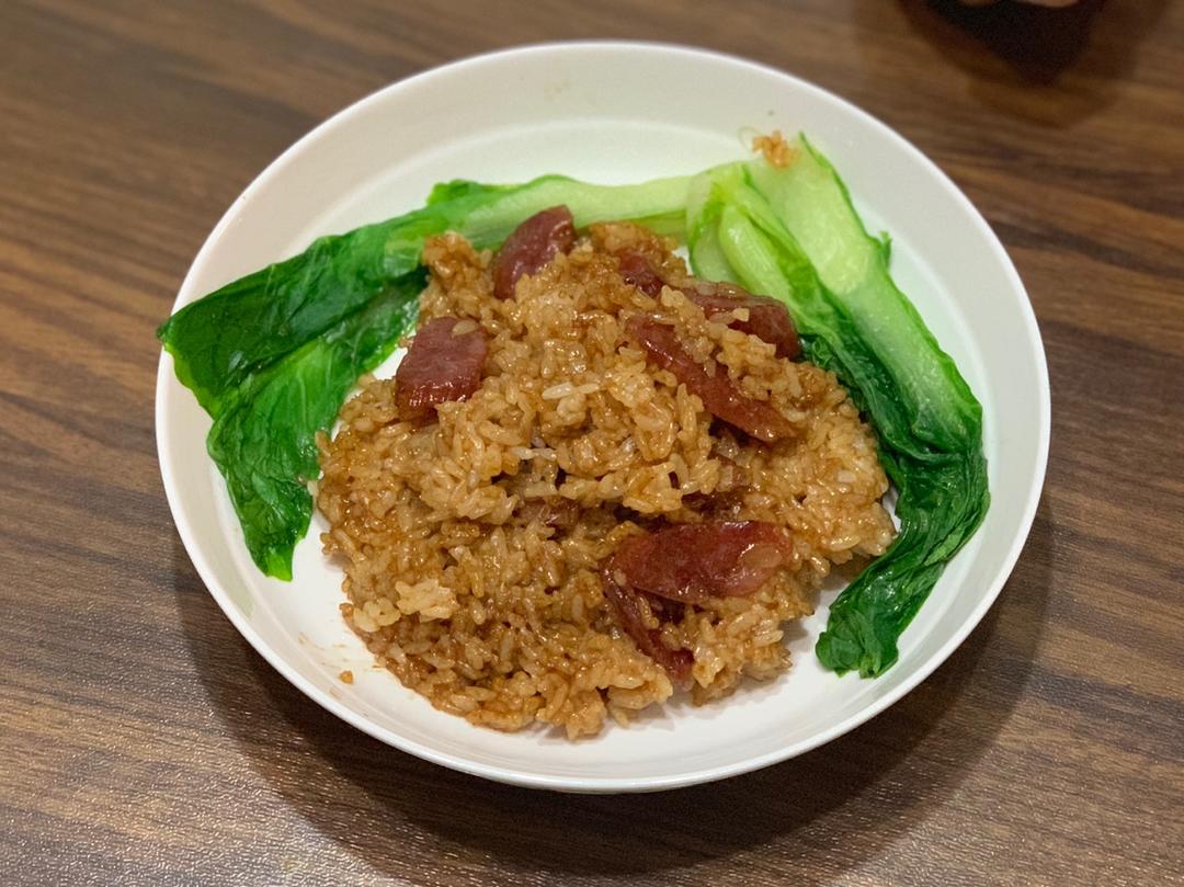 电饭锅版腊肠煲仔饭