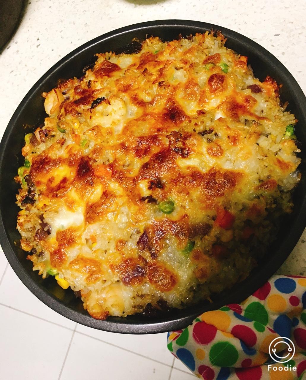 海鲜焗饭 Seafood Fried Rice with Cheesy Topping