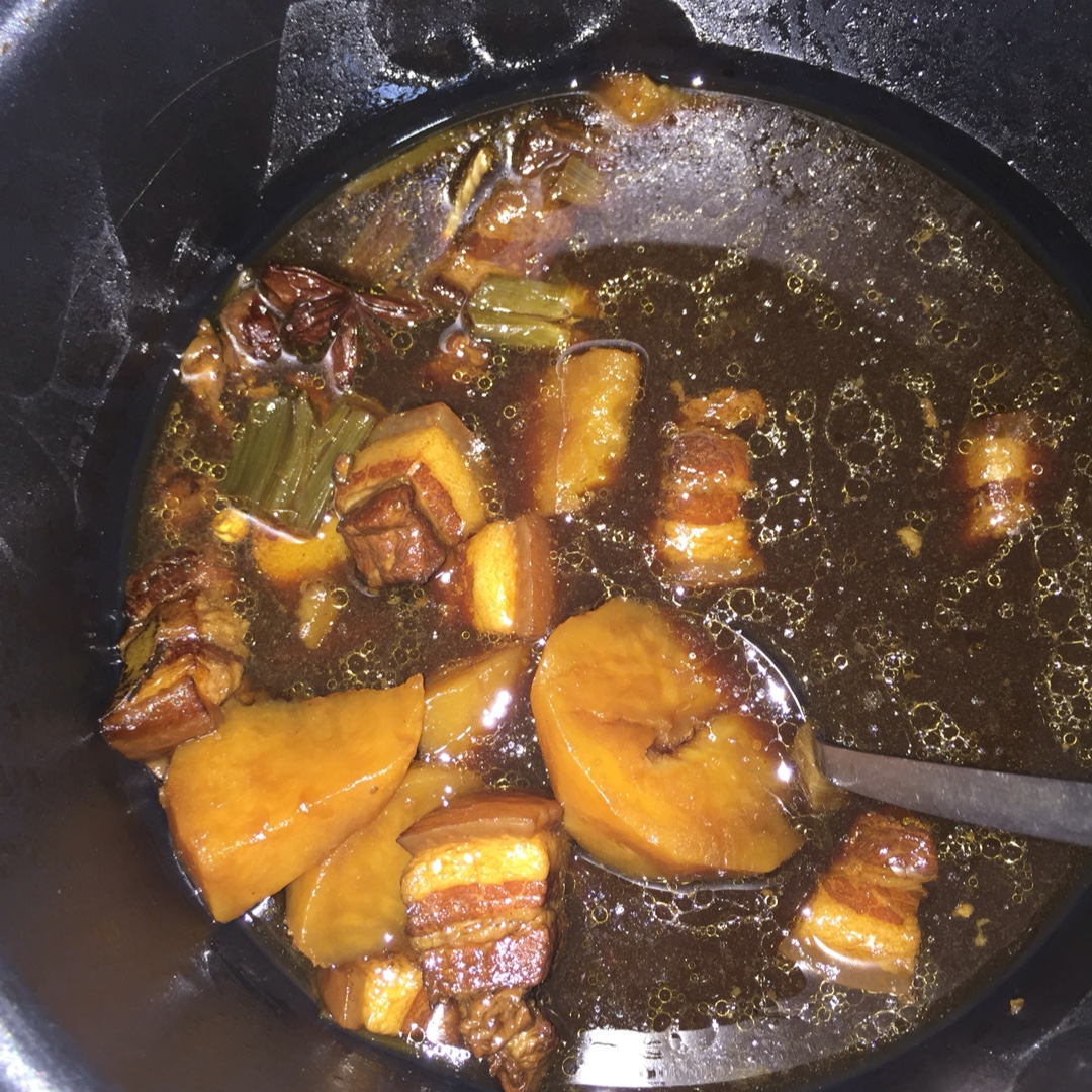 土豆红烧肉