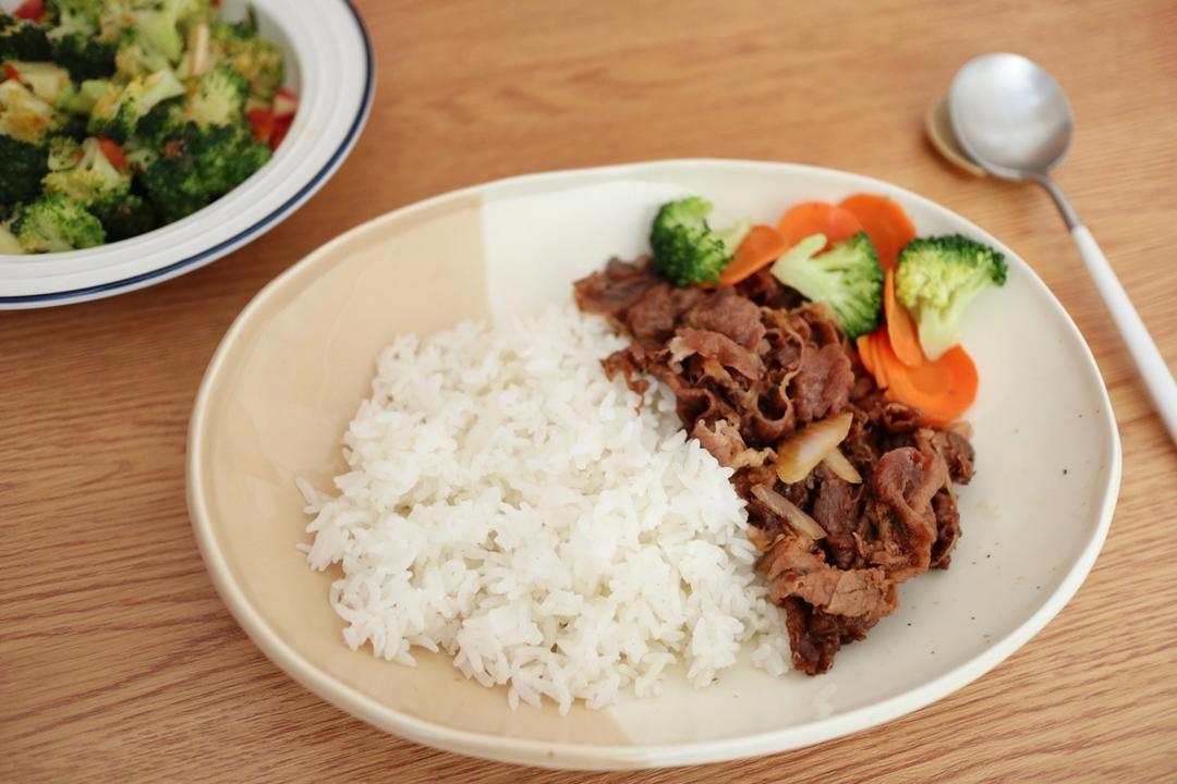 肥牛饭