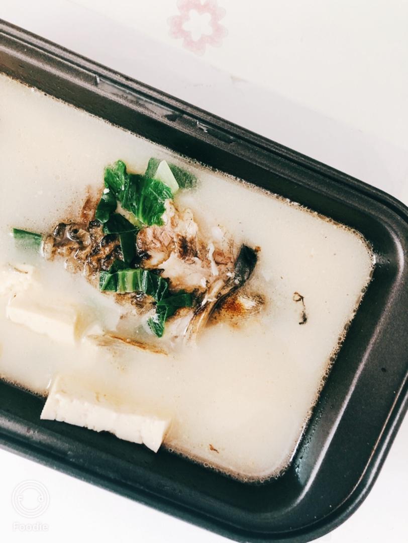 鲫鱼豆腐汤