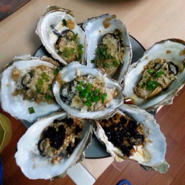 孟发财做的烤生蚝