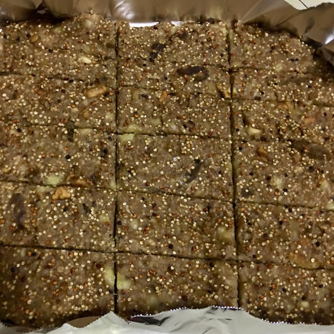 【减脂增肌】高蛋白香蕉蓝莓藜麦能量棒 Banana&blueberry quinoa protein bar