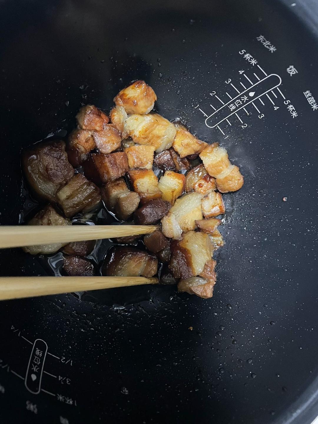 电饭煲焗五花肉，特别特别好吃！