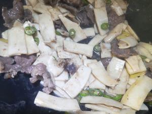 🐂牛遇见菇🍄--黑胡椒杏鲍菇炒牛肉的做法 步骤10