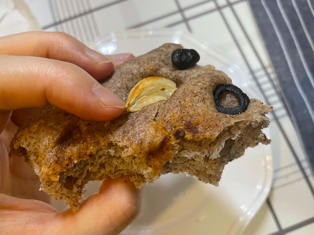 黑橄榄番茄大蒜黑麦佛卡夏（免揉波兰种）