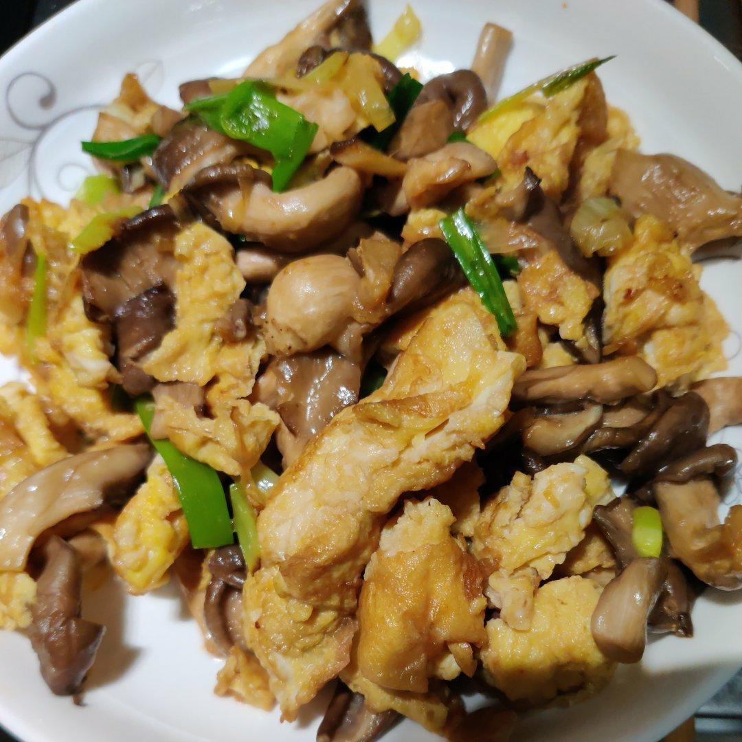 秀珍菇炒鸡蛋