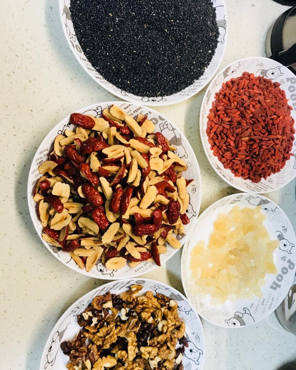 阿胶糕（固元膏）