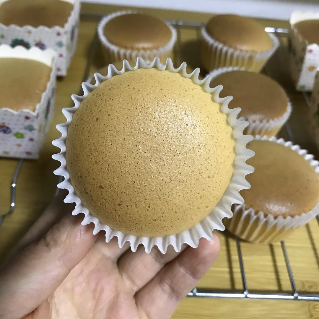 无水不塌不裂的～戚风纸杯蛋糕