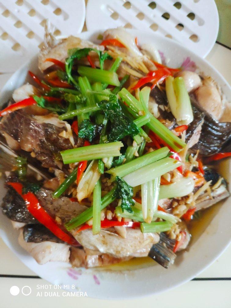 清蒸咸菜大头鱼肉